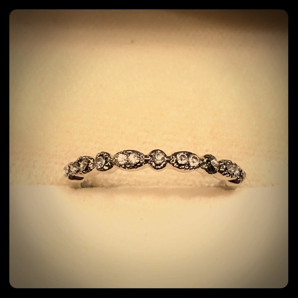 NEW•Silver and CZ promise ring wgf sz 8.5 - Picture 1 of 6